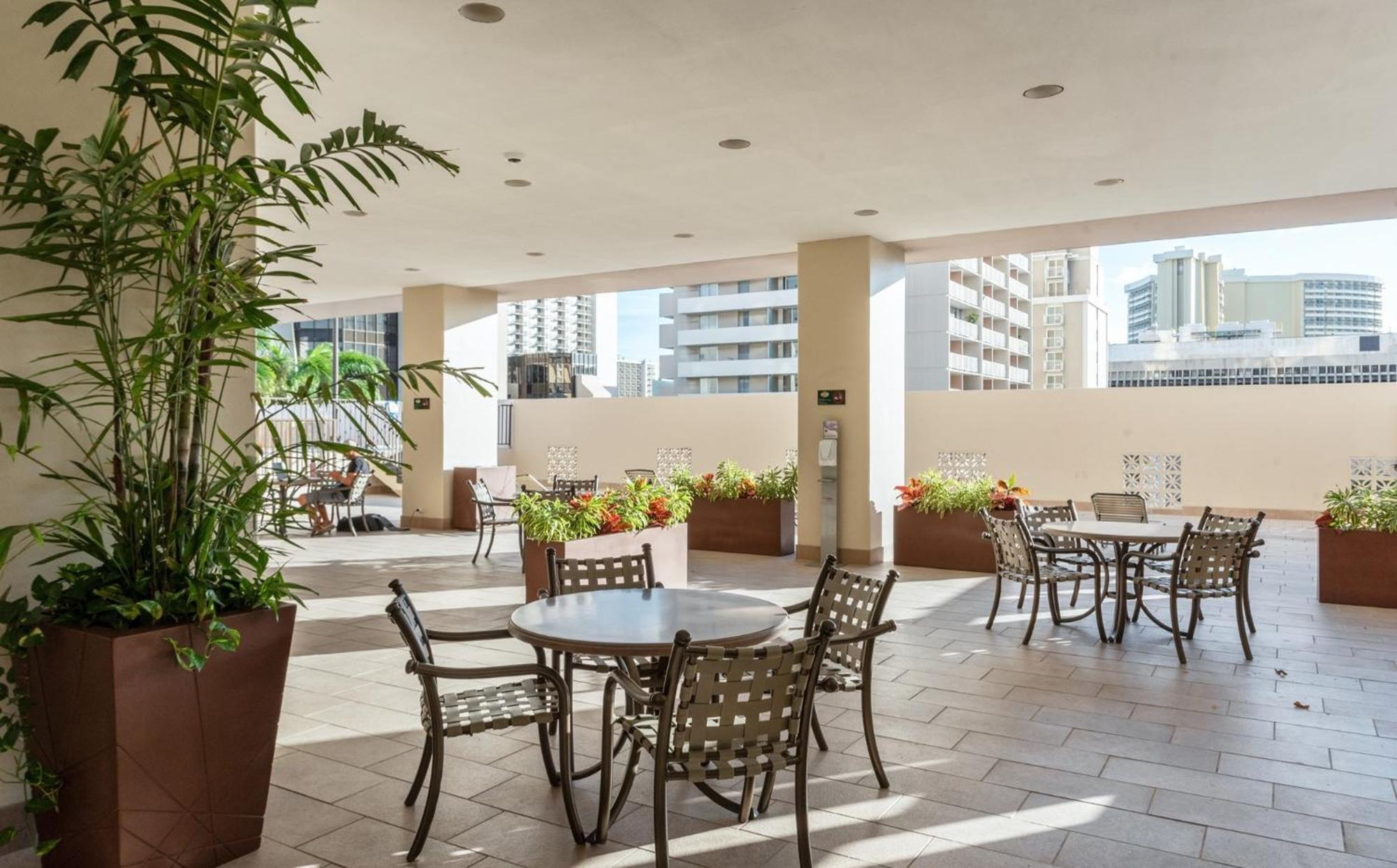 Private One Bedroom Condo, With Corporate Rental Car Savings Code Included, Free Onsite Parking Honolulu Exteriér fotografie